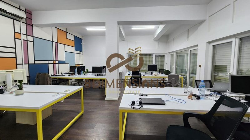 Ufficio in affitto a Blloku, Tirana, 900 m²