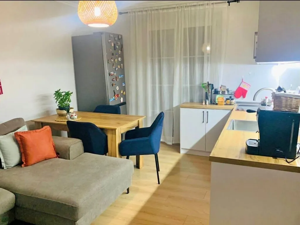 Apartament 2+1 në shitje në Harry Fultz, Tiranë, 65 m². Foto 1 nga 9