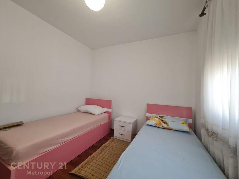 Apartament 2+1 me qera në Rruga Him Kolli, Tiranë, 82 m². Foto 6 nga 7