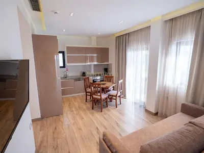Lokal në shitje në Porti i Sarandës, Sarandë, 565 m². Foto 5 nga 12