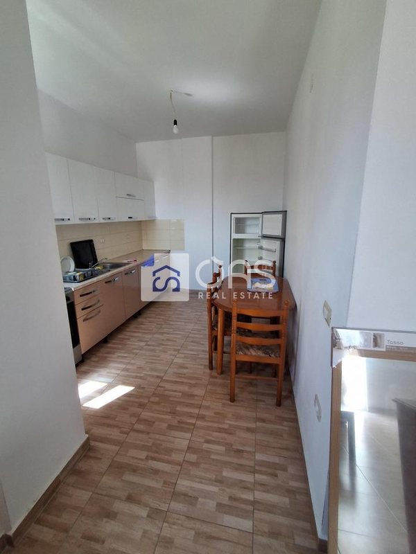 Apartament 2+1 me qera në Kodra e Priftit, Tiranë, 75 m². Foto 4 nga 10