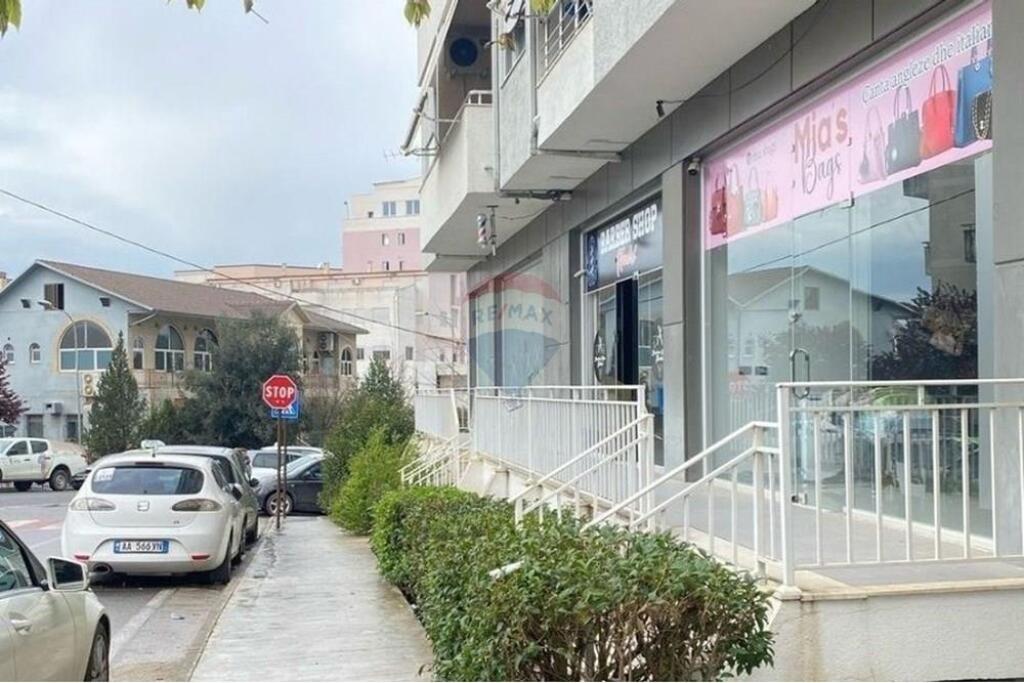 Commercial space for sale in Fresku, Tirana, 67 m²