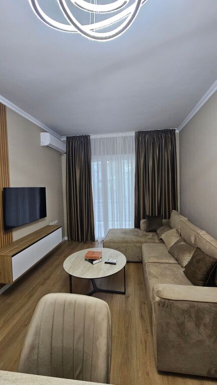 Apartment 2+1 for rent in Kopshti Botanik i Tiranës, Tirana, 110 m². Photo 1 of 3