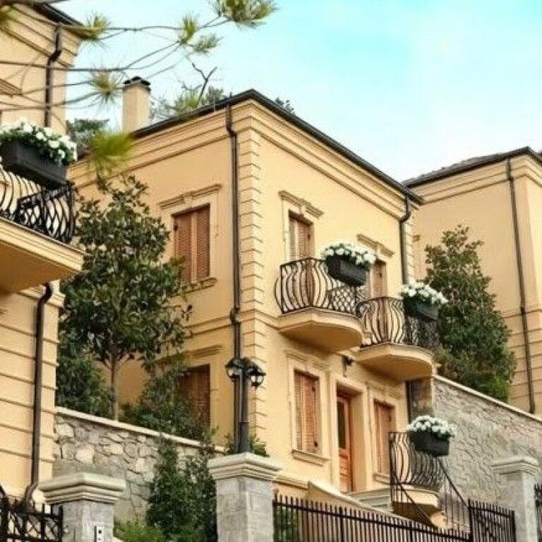 Vilë në shitje në Pazari i Korçës, Korçë, 216 m²