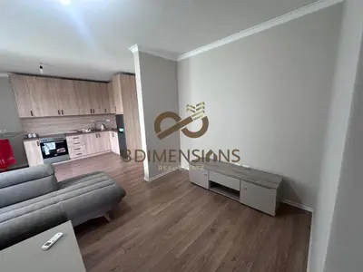 Apartament 2+1 me qera në Liqeni i Thatë, Tiranë, 80 m². Foto 2 nga 8