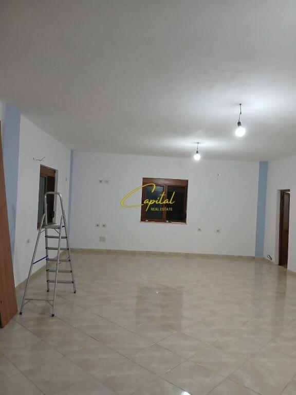 Magazzino in affitto a Tirana, 90 m²
