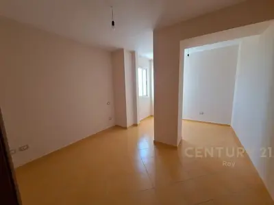 Apartament 2+1 në shitje në Rruga Mujo Ulqinaku, Durrës, 107 m². Foto 8 nga 12
