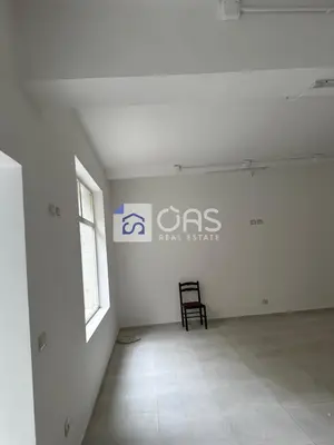 Dyqan me qera në Tregu Elektrik, Tiranë, 100 m². Foto 2 nga 7