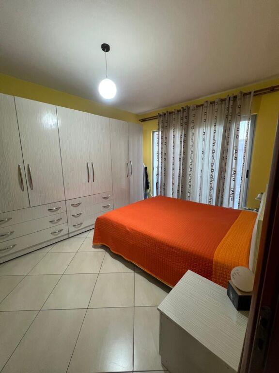 Apartament 2+1 në shitje në Komuna e Parisit, Tiranë, 90 m². Foto 6 nga 12
