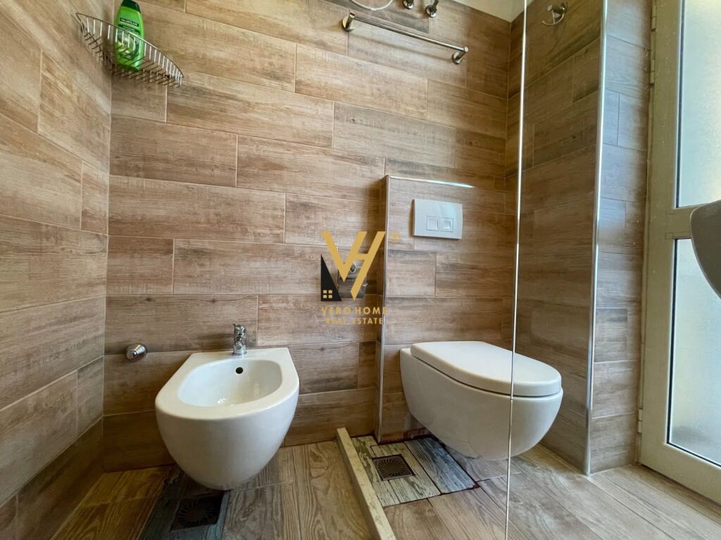 Apartament 1+1 me qera në Myslym Shyri, Tiranë, 50 m². Foto 2 nga 3