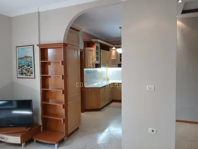 Apartament 2+1 me qera në Rruga e Kosovarëve, Tiranë, 92 m². Foto 1 nga 11