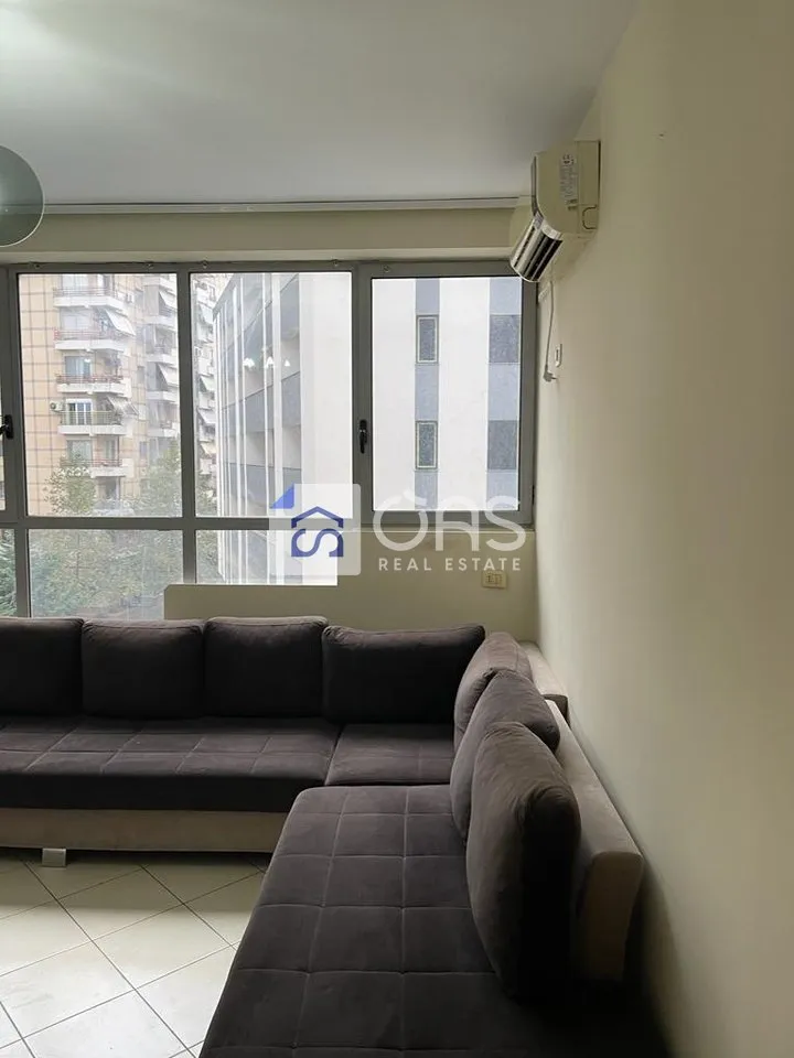 Apartament 2+1 me qera në Astir, Tiranë, 80 m². Foto 1 nga 5