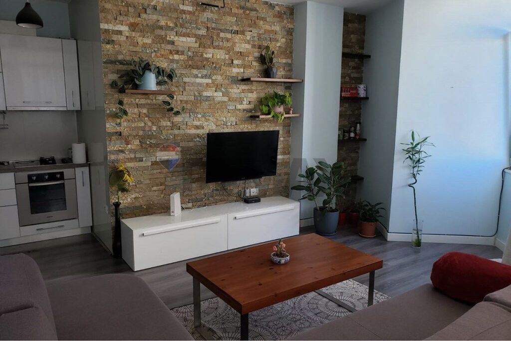 Apartment for rent in Kristal Center, Tirana, 77 m². Photo 1 of 3