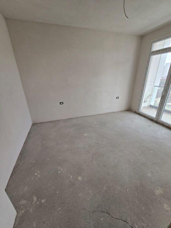 Apartment 3+1 for sale in Rruga Karl Gega, Tirana, 141 m²