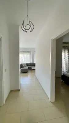 Appartamento 1+1 in affitto a Rruga Him Kolli, Tirana, 75 m². Foto 2 di 8