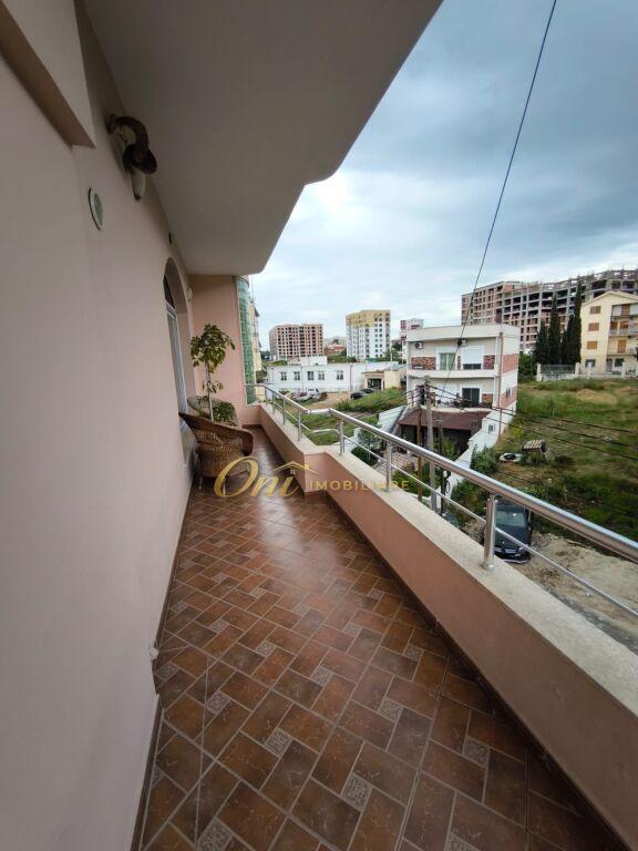Apartament 1+1 me qera në Kodra e Priftit, Tiranë, 70 m². Foto 4 nga 4