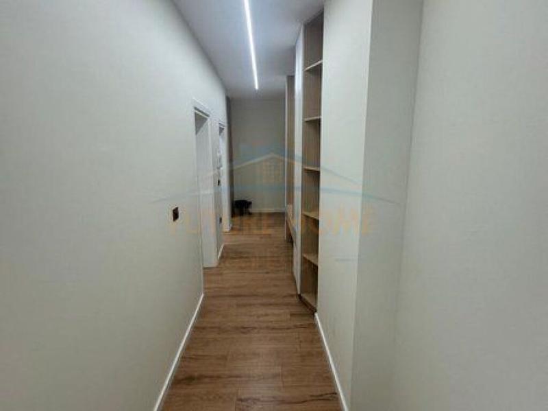 Apartament 1+1 me qera në Rruga e Moisive, Durrës, 72 m². Foto 3 nga 5