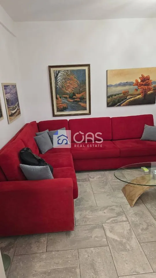 Apartament 2+1 me qera në Rruga e Dibrës, Tiranë, 70 m². Foto 1 nga 5