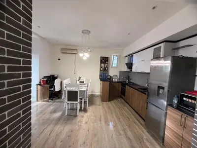 Shtëpi private 2+1 me qera në Xhafzotaj, Durrës, 100 m². Foto 3 nga 7