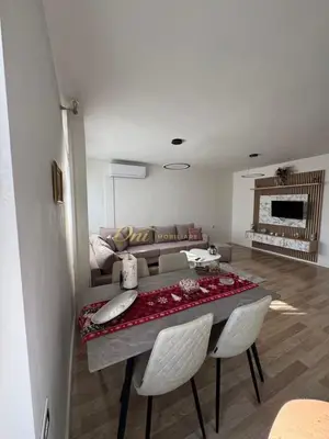 Apartament 1+1 në shitje në Rruga Bardhyl, Tiranë, 58 m². Foto 3 nga 5