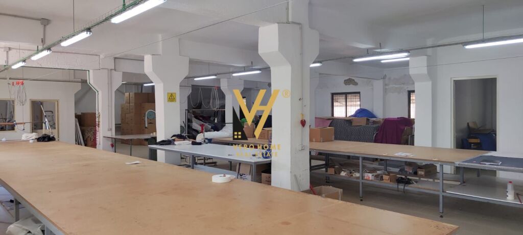 Magazinë me qera në Kombinat, Tiranë, 450 m². Foto 2 nga 2