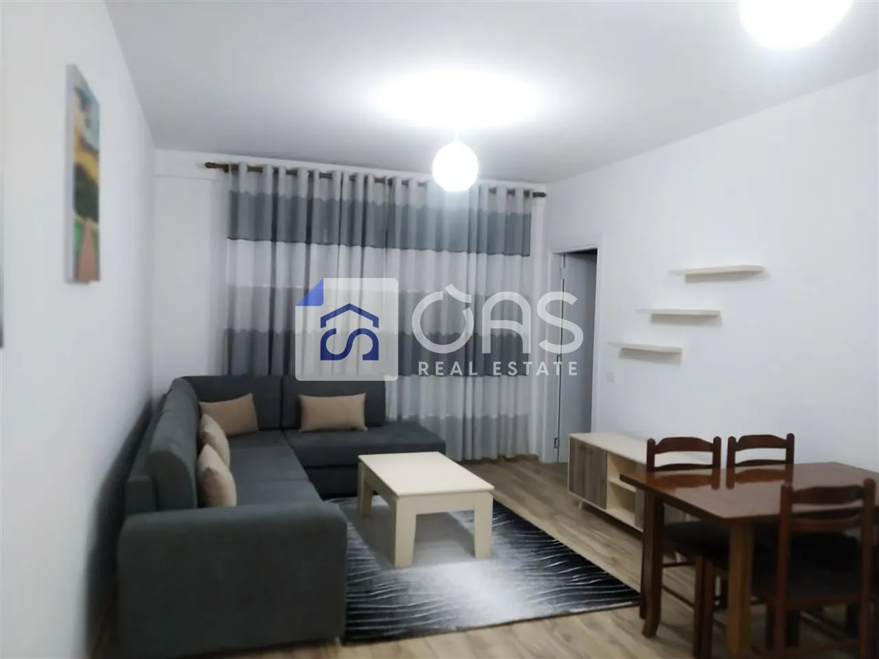 Apartament 1+1 me qera në Dritan Hoxha, Tiranë, 70 m². Foto 1 nga 4