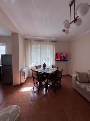 Apartament 1+1 me qera në Shkolla e Baletit, Tiranë, 70 m². Foto 3 nga 7