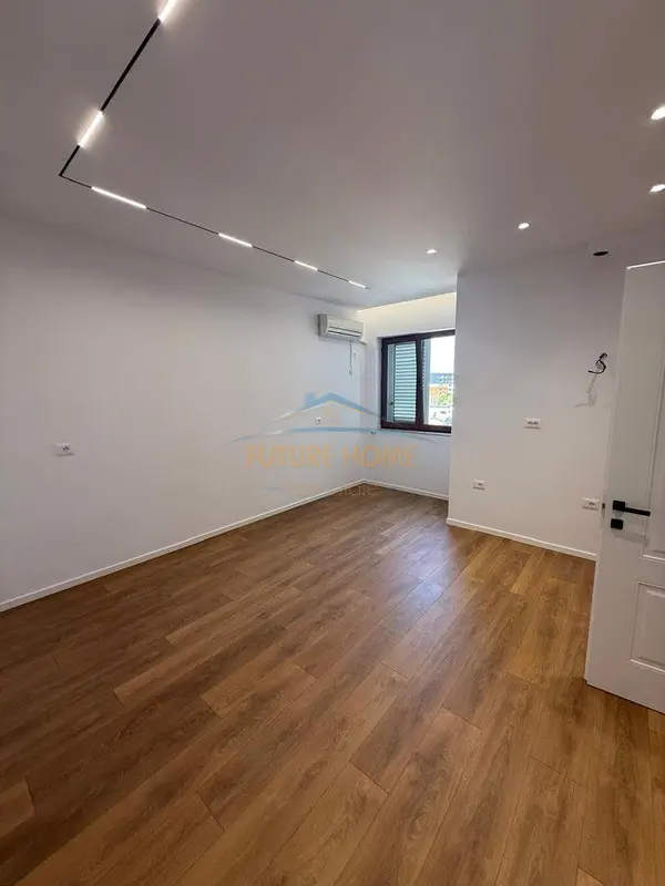 Appartamento 2+1 in vendita a Rruga Fadil Bodinaku, Tirana, 86 m²
