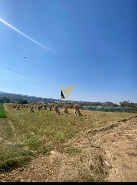 Terreno in vendita a Baldushk, Tirana, 488 m². Foto 1 di 1