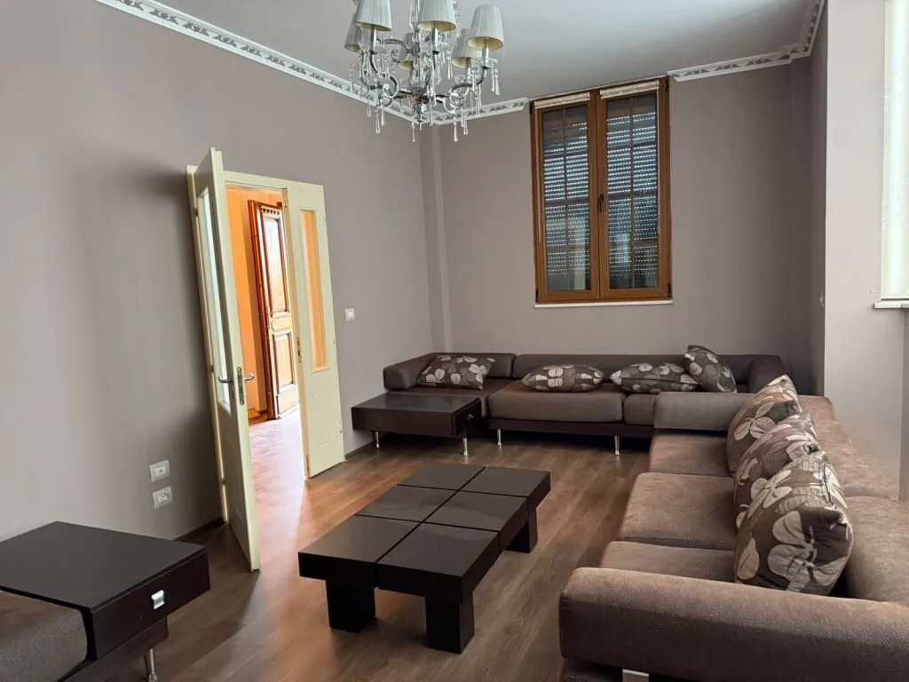 Villa in affitto a Vishaj, Tirana, 155 m². Foto 1 di 11