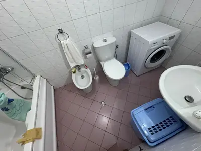 Apartament 2+1 në shitje në Rruga e Barrikadave, Tiranë, 110 m². Foto 8 nga 10