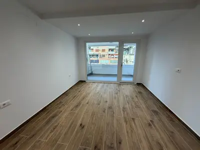 Apartment 1+1 for sale in Stacioni i Trenit, Tirana, 63 m². Photo 1 of 7