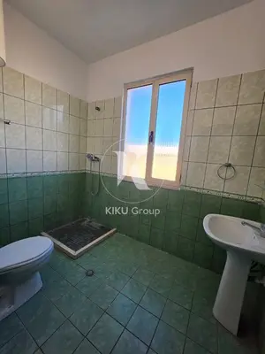 Apartament 2+1 me qera në Misto Mame, Tiranë, 120 m². Foto 3 nga 4