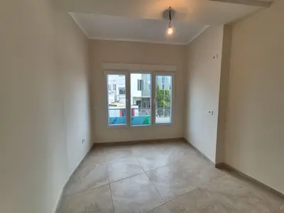 Commercial space for rent in Tregu Industrial, Durrës, 75 m². Photo 3 of 8