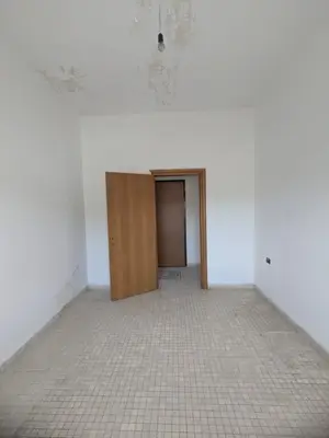 Apartment 2+1 for sale in Rruga Ate Kristo Negovani, Vlorë, 73 m². Photo 4 of 11