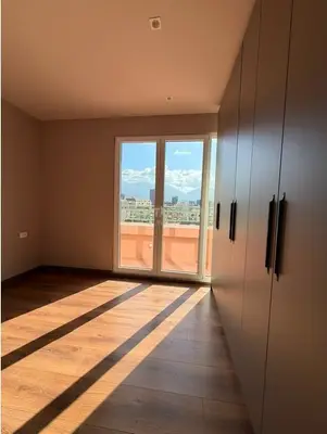 Apartament 3+1 me qera në Rruga Milto Tutulani, Tiranë, 135 m². Foto 4 nga 6