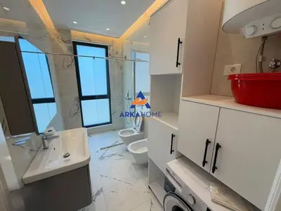 Appartamento 3+1 in affitto a Porcelan, Tirana, 140 m². Foto 5 di 5