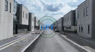 Warehouse for sale in Sektori Rinia, Durrës, 5,500 m². Photo 2 of 8