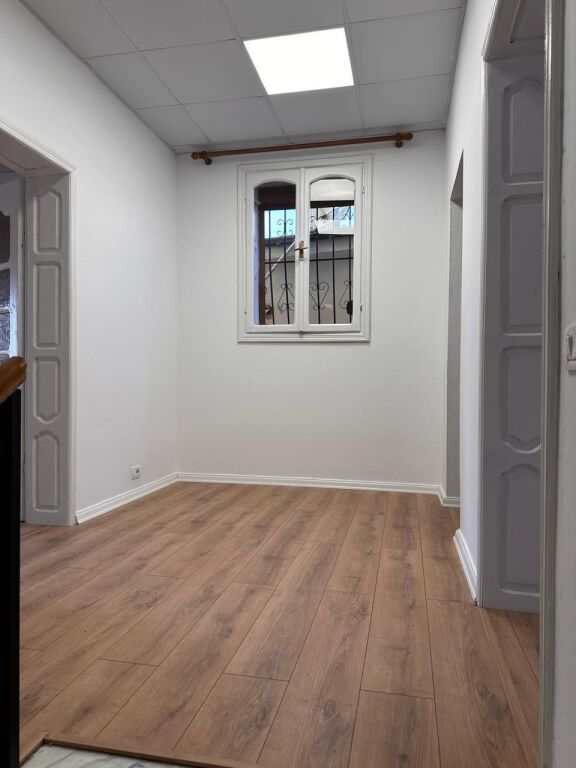 Villa for rent in Xhamlliku, Tirana, 310 m². Photo 3 of 3