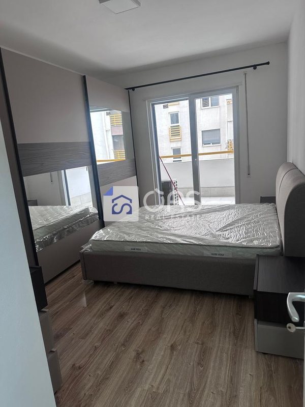 Appartamento 1+1 in affitto a Laprakë, Tirana, 70 m²