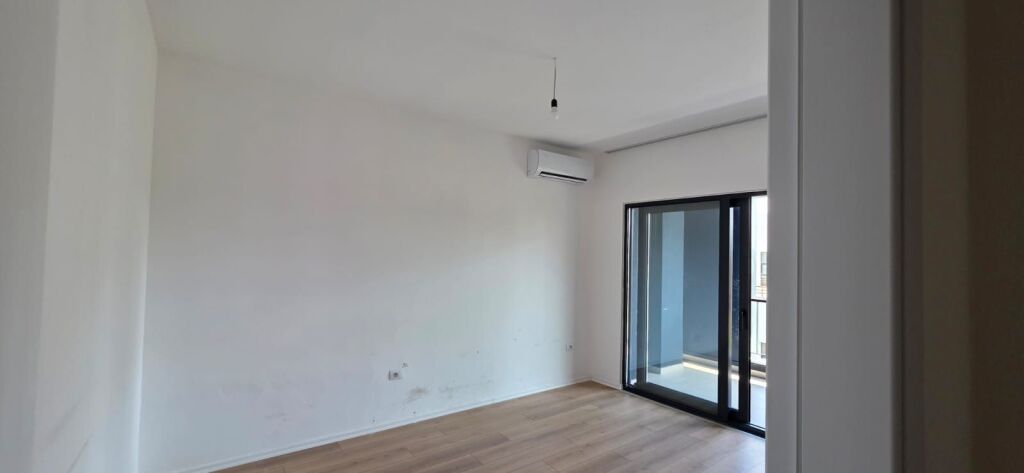 Ufficio in affitto a Rruga e Barrikadave, Tirana, 90 m². Foto 3 di 3