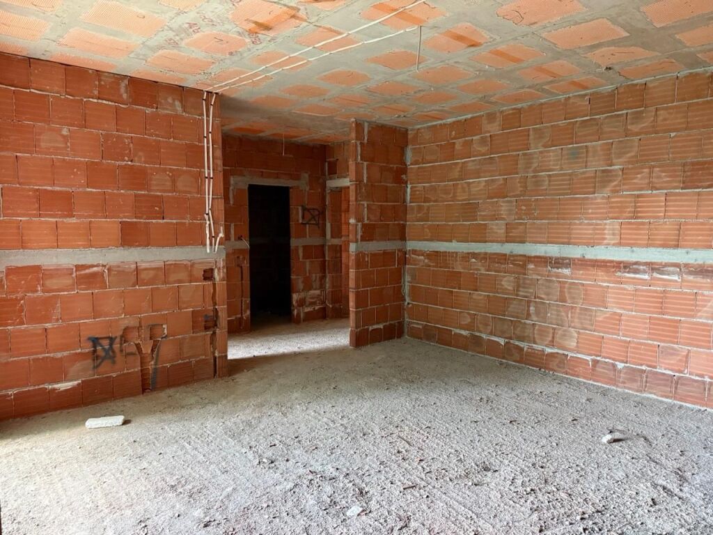 Apartment 1+1 for sale in Rruga Siri Kodra, Tirana, 69 m²
