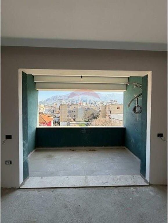 Apartment 2+1 for sale in Xhamlliku, Tirana, 103 m². Photo 2 of 3