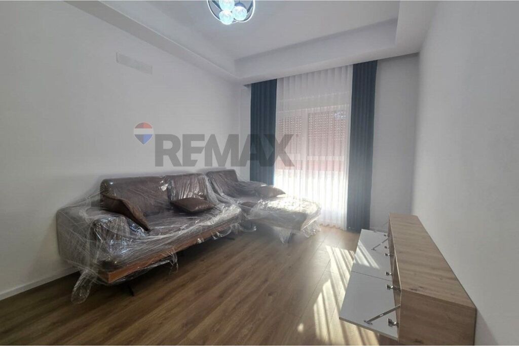 Apartament me qera në Kompleksi Mangalem 21, Tiranë, 80 m². Foto 1 nga 3