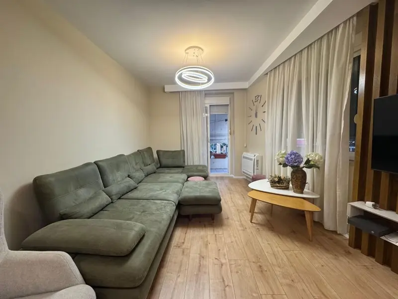 Appartamento 1+1 in affitto a Bulevardi Dyrrah, Durazzo, 67 m²