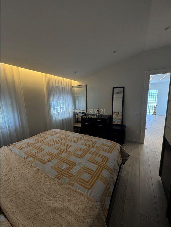 Vilë në shitje në Ibë e Poshtme, Tiranë, 340 m². Foto 6 nga 8
