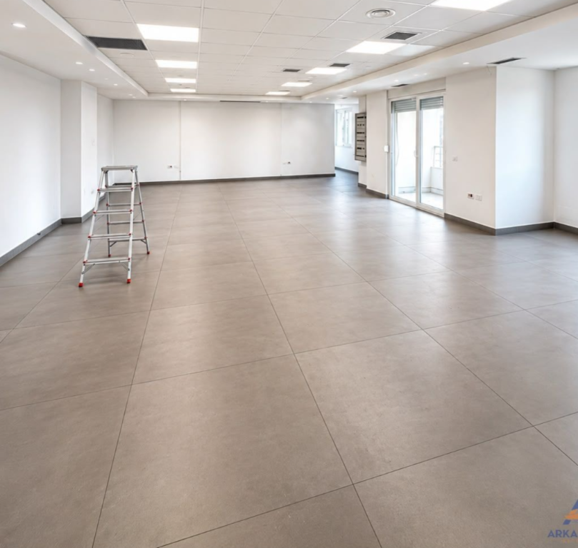 Ufficio in affitto a Komuna e Parisit, Tirana, 450 m². Foto 2 di 3
