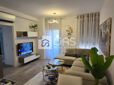 Apartament 1+1 me qera në Ali Demi, Tiranë, 70 m². Foto 2 nga 6