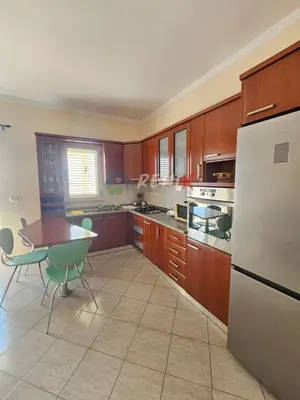 Apartament 2+1 me qera në Rruga Mujo Ulqinaku, Durrës, 95 m². Foto 5 nga 12