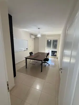 Apartament 3+1 me qera në Rruga Ndre Mjeda, Tiranë, 120 m². Foto 5 nga 7